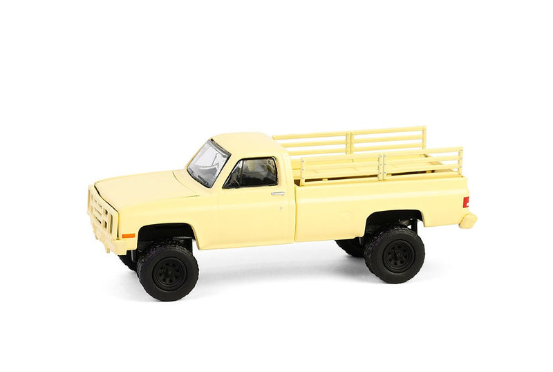 1986 Chevrolet M1008 Desert Tan 1:64 Diecast Battalion 64