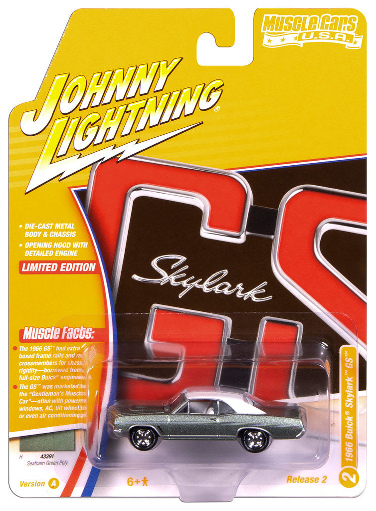1966 Buick Skylark GS Seafoam Green Johnny Lightning Muscle Cars 1:64 Scale