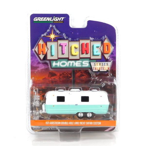 Hitched Homes 34130D 1971 Airstream Land Yacht 1:64 Diecast