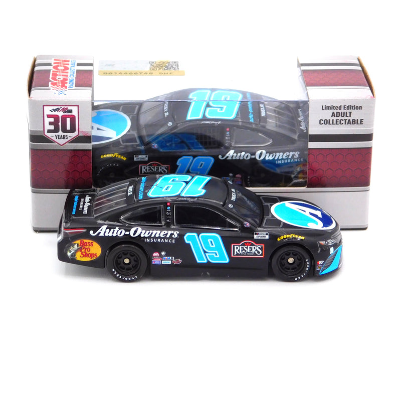 Martin Truex Jr 2021 Auto-Owners Insurance Darlington Throwback 1:64 Nascar Diecast