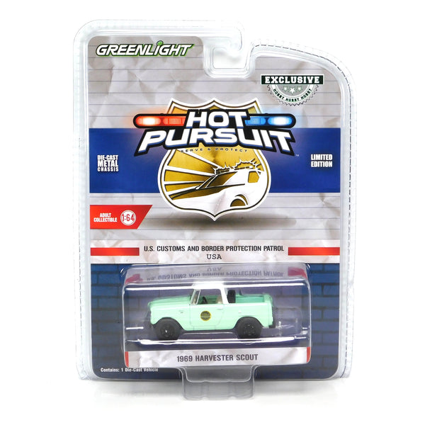 Hot Pursuit Special Edition U.S. Border Patrol 43035A 1969 Harvester Scout 1:64 Diecast