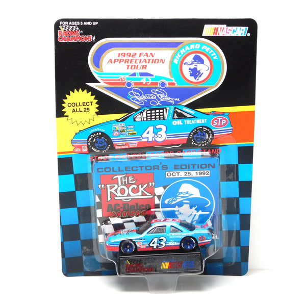 *Pre-Owned* Richard Petty 1992 STP Rockingham Racing Champions 1:64 Nascar Diecast