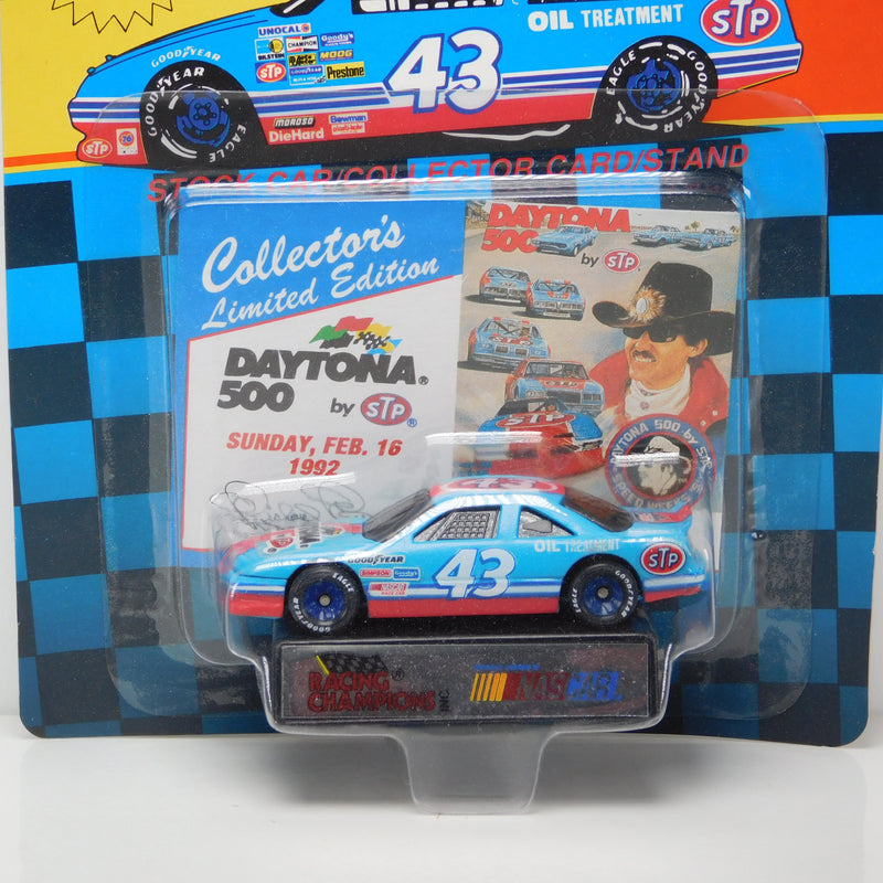 *Pre-Owned* Richard Petty 1992 STP Daytona 500 Racing Champions 1:64 Nascar Diecast