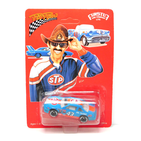 *Pre-Owned* Richard Petty 1992 STP Funstuf Pit Row 1:64 Nascar Diecast
