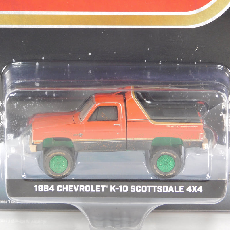 Green Machine Hobby Exclusive 30461 1984 Chevrolet K-10 Scottsdale 4x4 Sno Chaser Weathered 1:64 Diecast