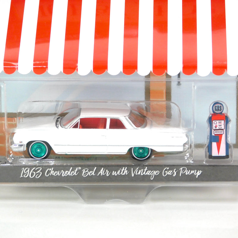 Green Machine Hobby Shop 97150-A 1963 Chevrolet Bel Air 1:64 Diecast