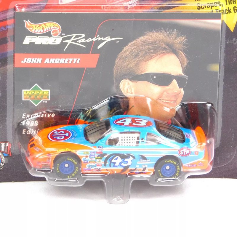 *Pre-Owned* John Andretti 1998 Hot Wheels Trading Paint Pro Racing STP 1:64 Nascar Diecast